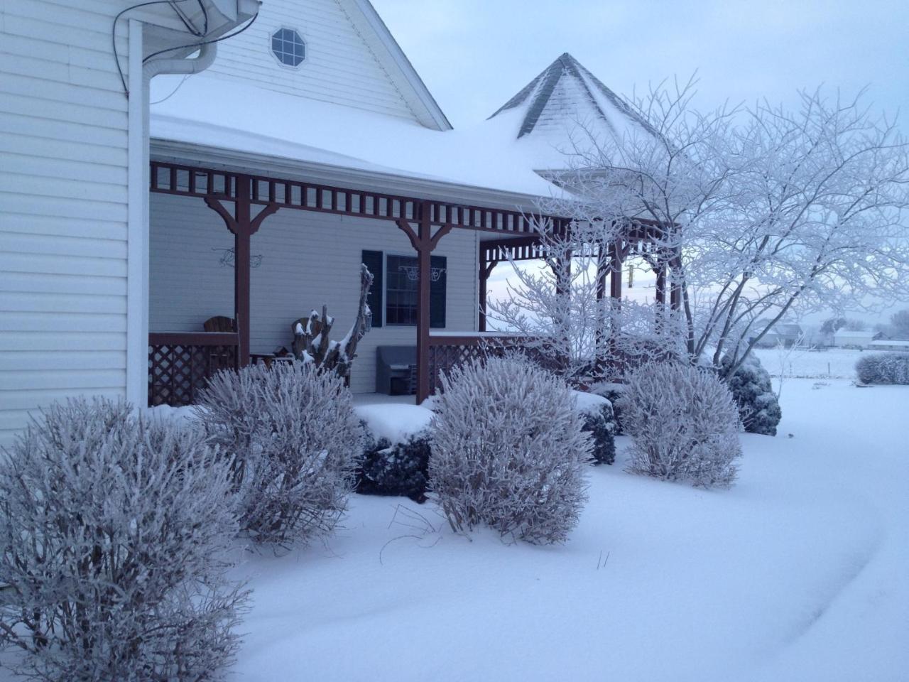 Green Gables Bed & Breakfast Odon Exterior photo